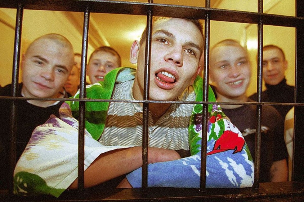 Teenage criminal prisoners in Russia (Image: bazaistoria.ru)