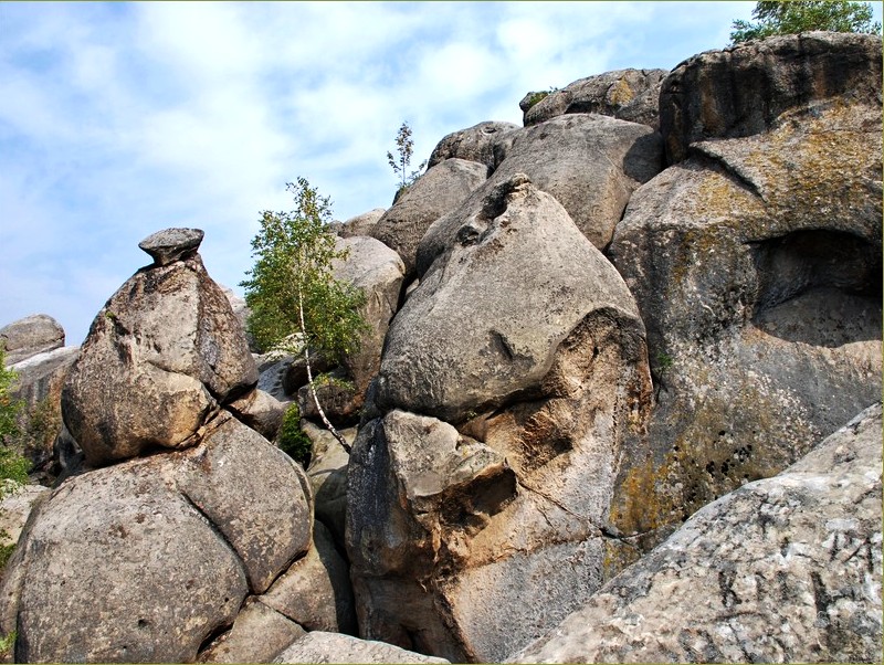 Discover Dovbush rocks: Ukraine’s very own Stonehenge ~~