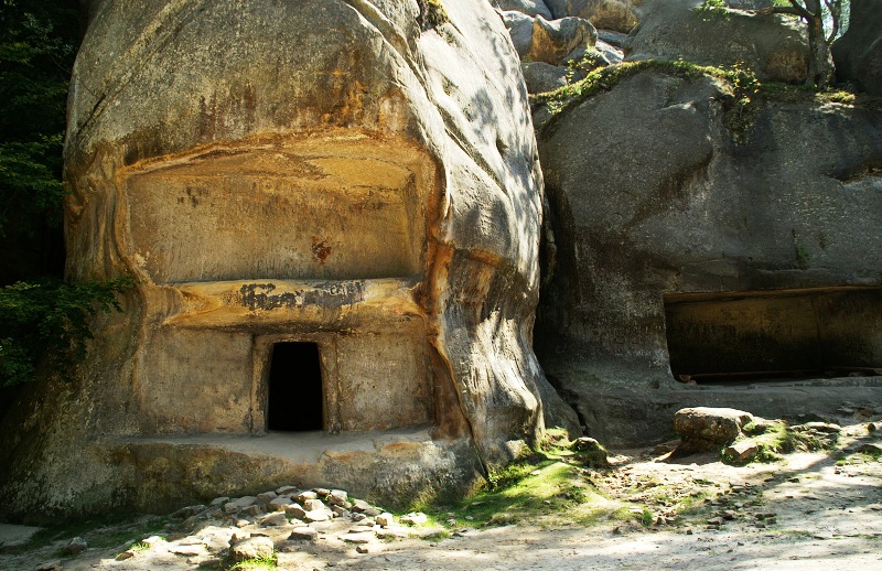 Discover Dovbush rocks: Ukraine’s very own Stonehenge ~~