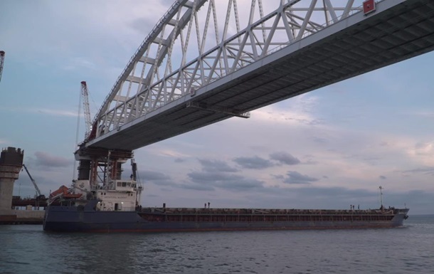 Scandal as Dutch companies help build bridge to occupied Crimea, violating sanctions