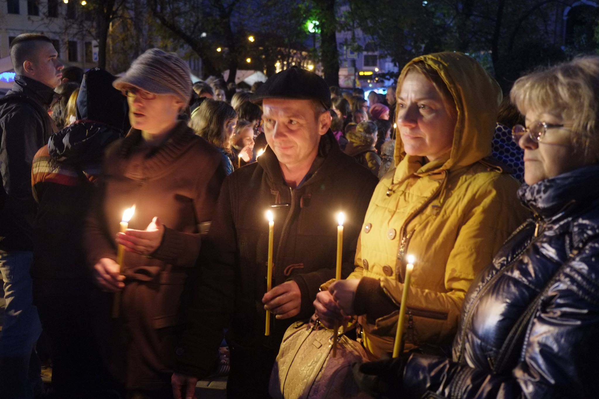 Kyiv honors memory of 34,000 killed in first days of Holocaust in Babi Yar ~~