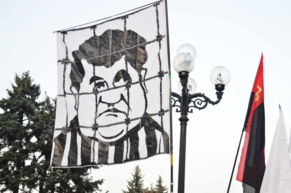 Kyiv protests fizzle out, demands for reform replaced with calls to overthrow Poroshenko