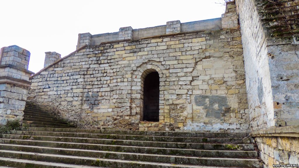 The Crimean Tatar Palace and other historic sites Russia is destroying in occupied Crimea ~~