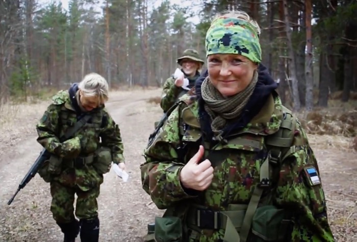 More ethnic Russians are joining the ranks of the Kaitseliit, the Estonian Defense League (Image: spektr.press)
