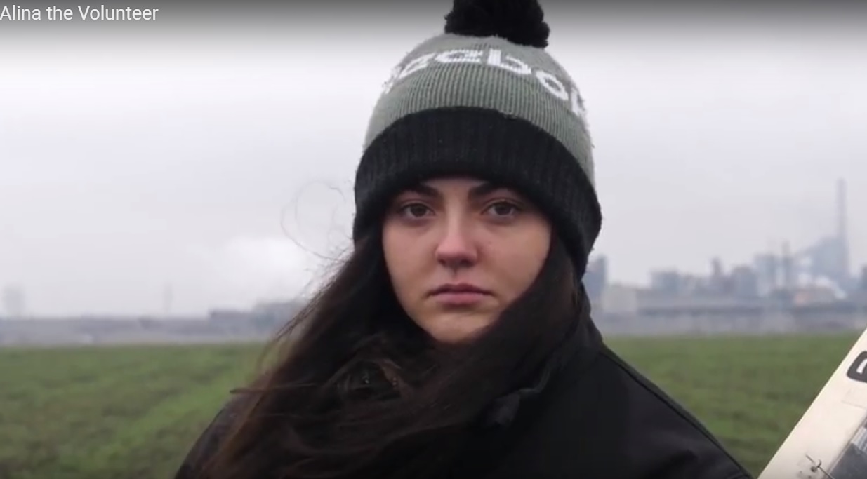 The story of Alina, 23-years-old volunteer at the front line in the ...