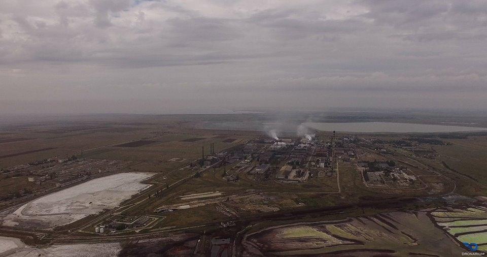 What caused the environmental disaster in occupied Crimea? A chemist explains ~~