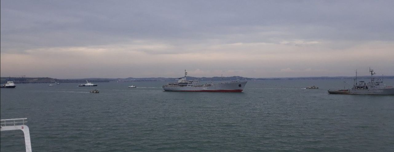 Ukrainian warships break Russian de facto blockade in Azov Sea to create naval base