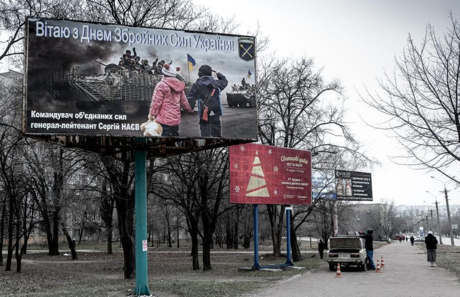 Italy’s La Stampa newspaper publishes striking images of life in war-torn Eastern Ukraine ~~