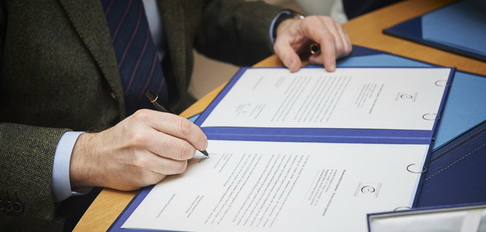 No limits for Russia: how PACE agreed to lift sanctions on the aggressor