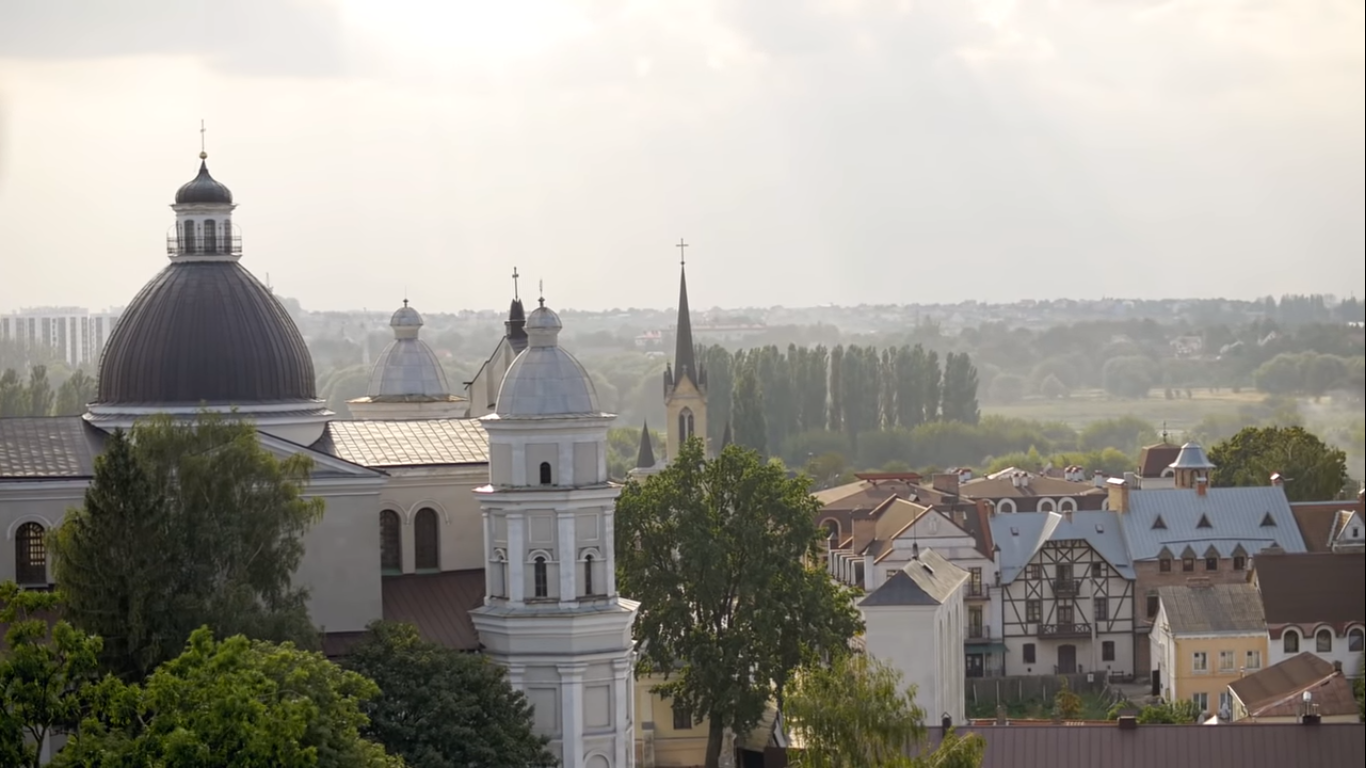 Five historic сastles to visit in Ukraine ~~
