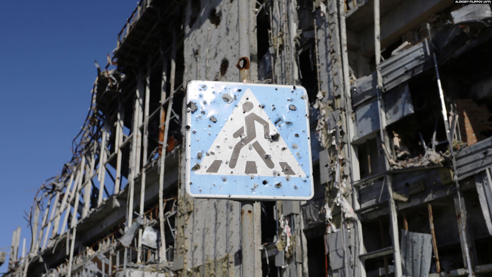Peace in Donbas and deoccupation of Crimea are possible and necessary: Paris declaration of intellectuals