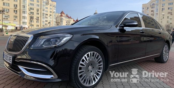 Luxury car hire with chauffeur in Kyiv: from Mercedes Maybach to Mercedes S class