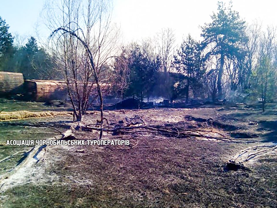 Chornobyl wildfires that raged for ten days near nuclear facilities extinguished, no radiation threat reported ~~
