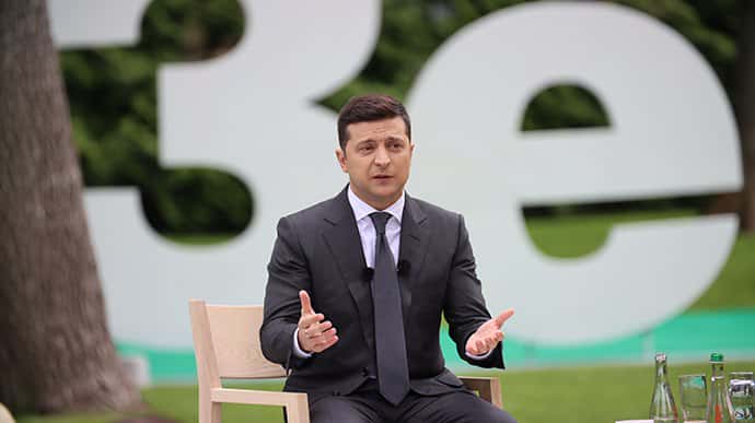 “Different adventures and verdicts coming for Poroshenko.” What Zelenskyy told on his first year work anniversary