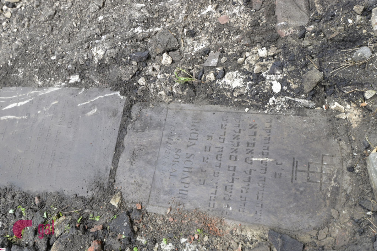Jewish tombstones found in small courtyard of former NKVD headquarters in Lviv ~~