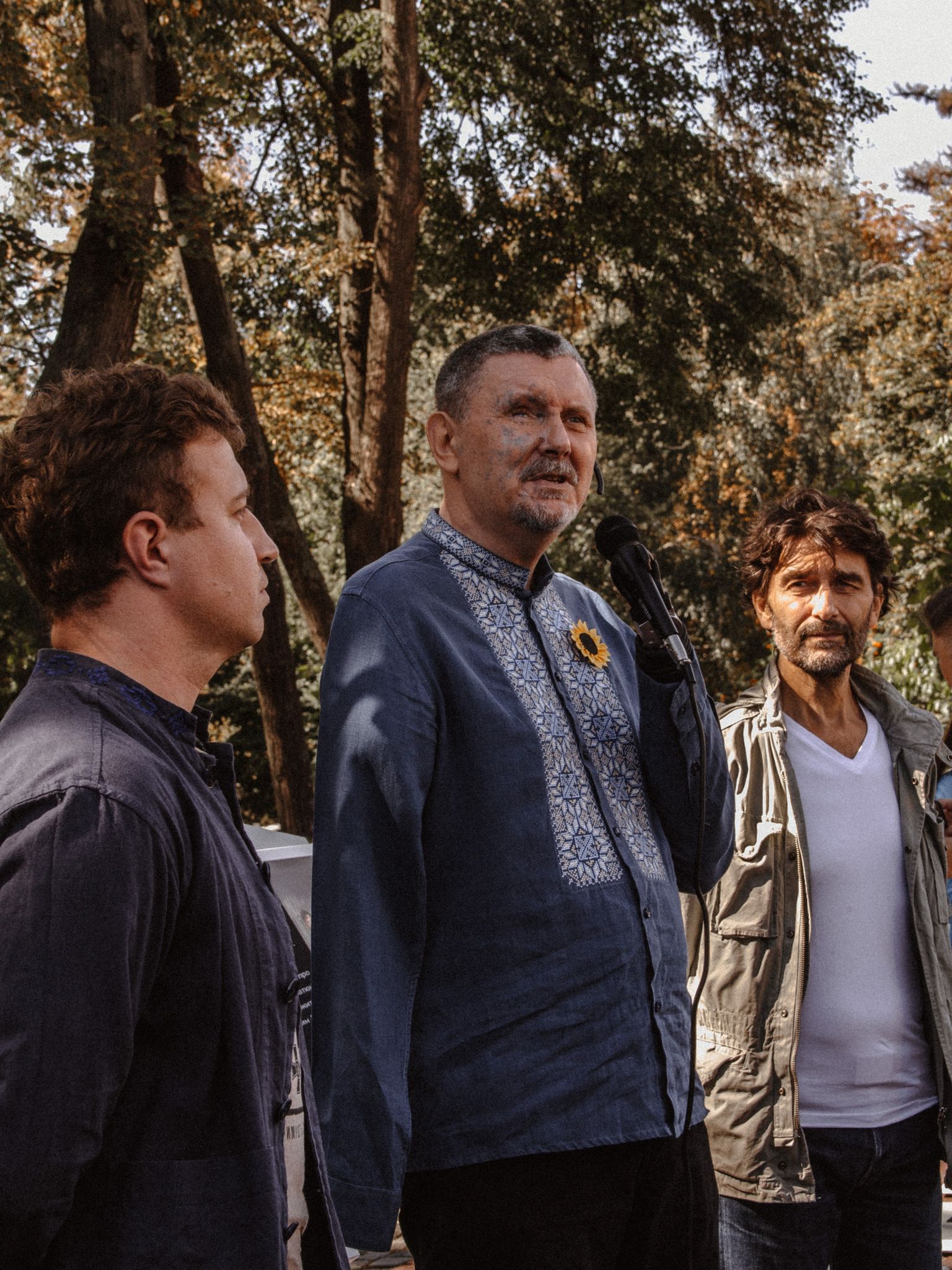 PLUS 1: traveling photo exhibition dedicated to the fallen Defenders of Ukraine ~~