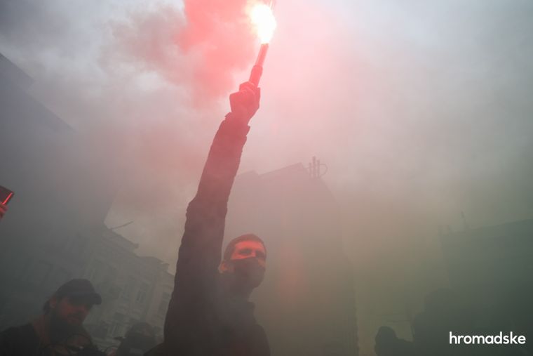 Ukraine ponders ways to stop “legal terrorists” in Constitutional Court ~~