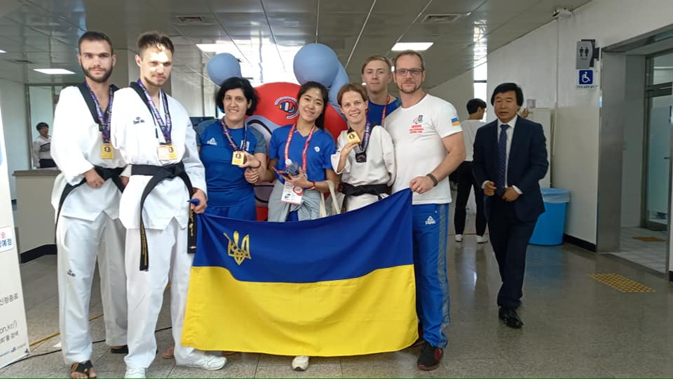 Ukrainian volunteer award honors ordinary people doing extraordinary things ~~