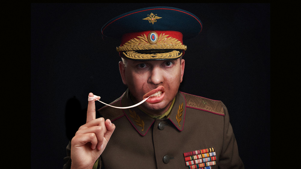 Trading socialism for chewing gum: Kremlin building military doctrine on self deception