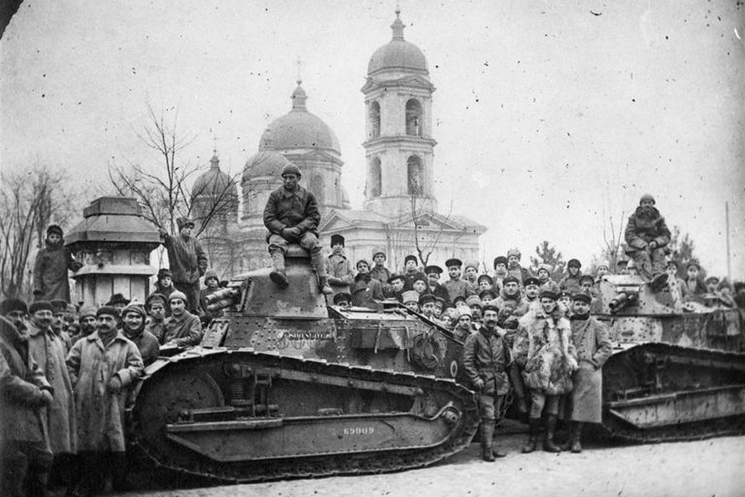 Renault tanks with French soldiers, civilians, and White Guards near Oleksiivska Square in Odesa, 1919. Wikimedia ~