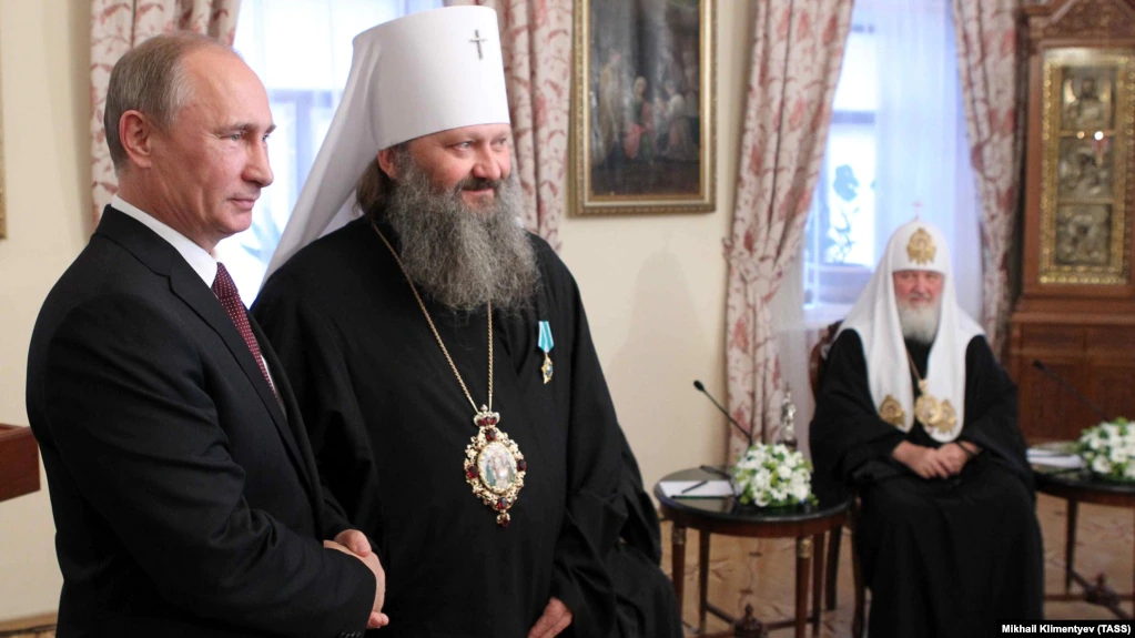 Half of Ukrainians want Moscow Patriarchate church banned in Ukraine, poll shows
