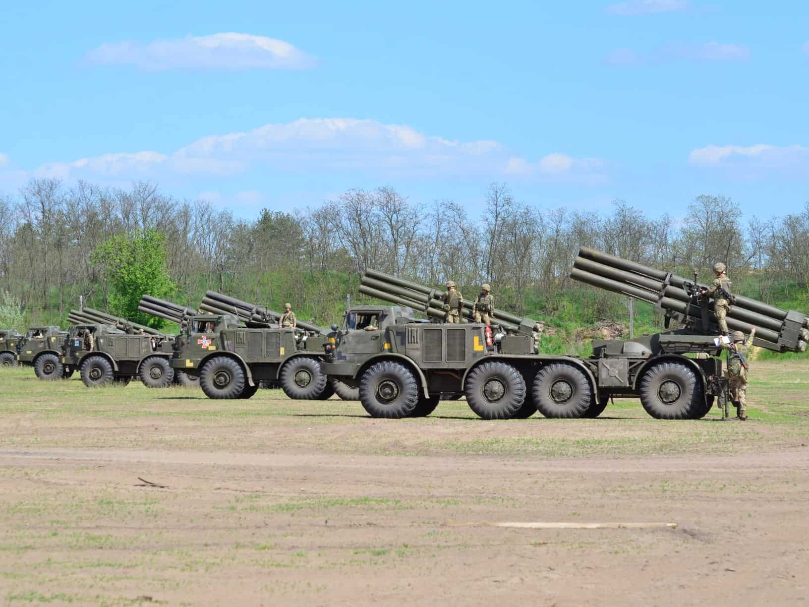 Artillery to Ukraine