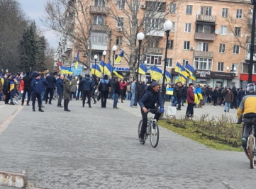 One of the several public pro-Ukrainian rallies against Russia’s occupation was held at Freedom Square on 5 March 2022 Photo: Jonan Chytraeus