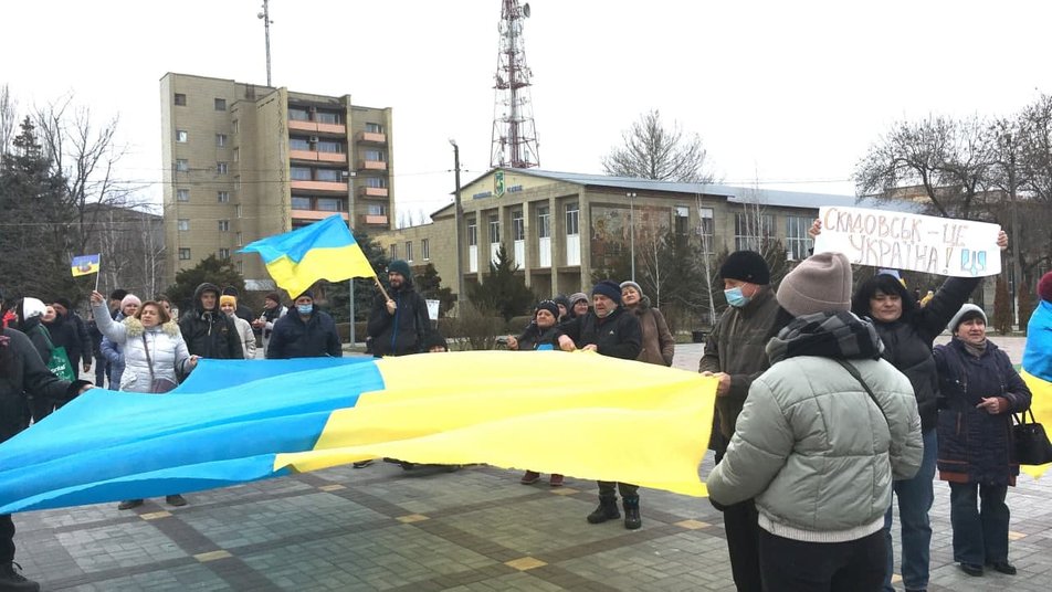 Skadovsk residents are participating in a peaceful protest on March 7, 2022, against Russian troops 