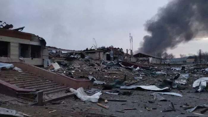 Ukrainian soldiers at Yacoriv military grounds