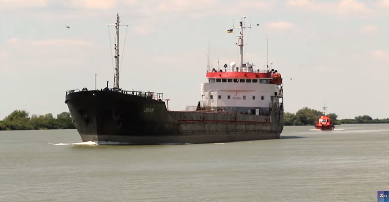 A grain shipment passing through the Bystre Canal (Source: screen capture of Bryz video)
