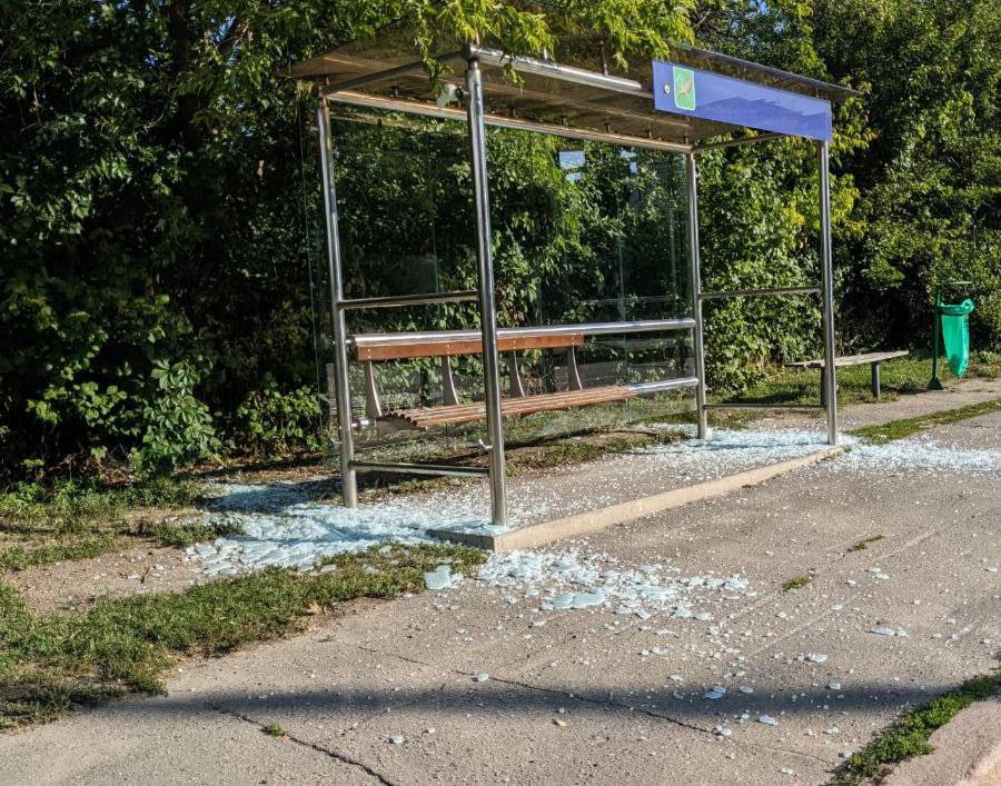 Man, 72, killed after Russia shells bus stop in Kharkiv ~~