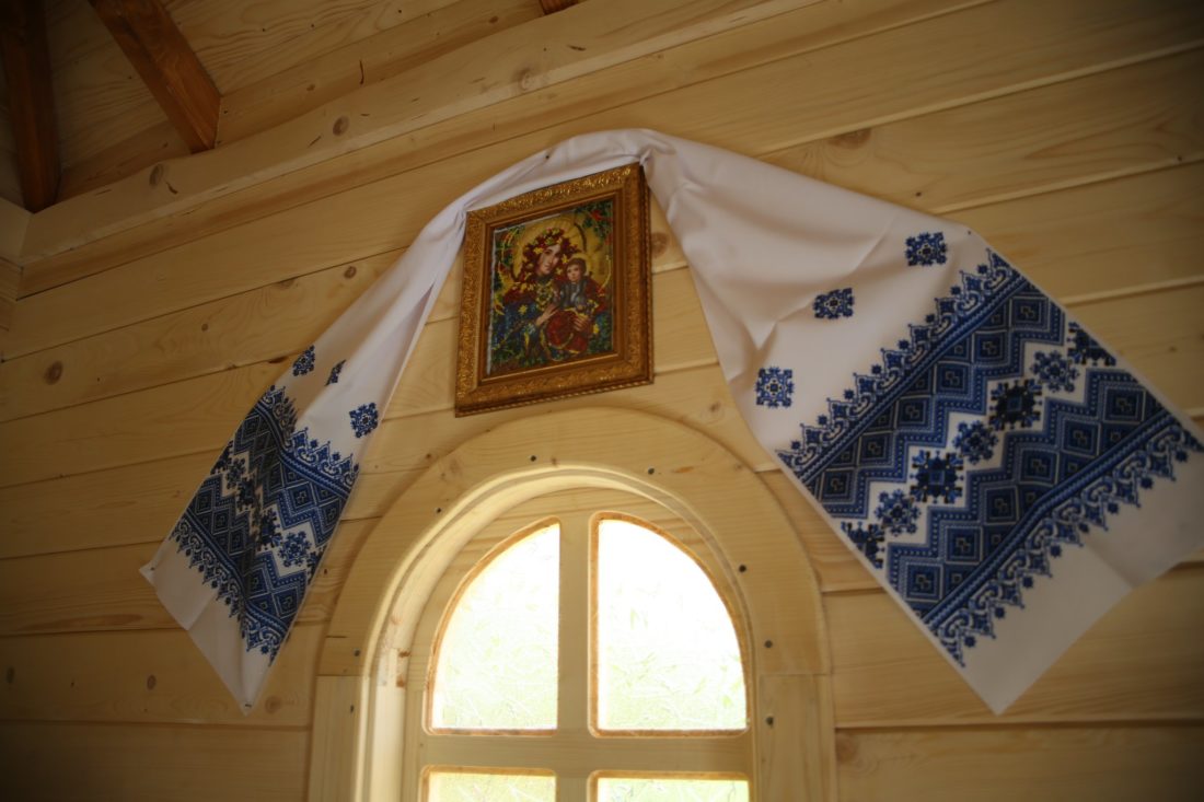 Embodied Ukrainian towel in chapel