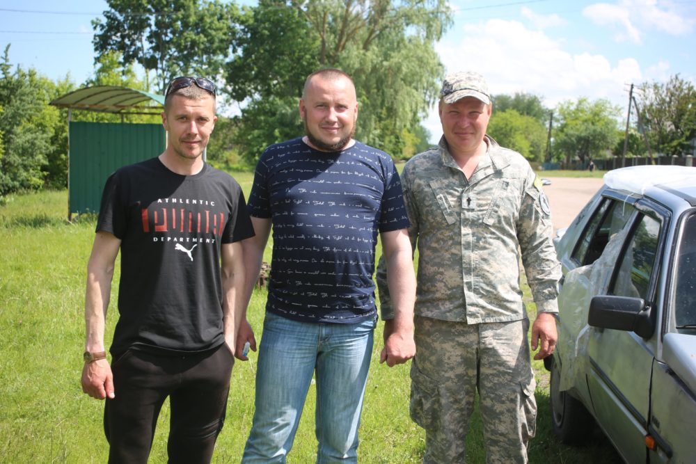 Ukrainian Volunteers in Chernihiv