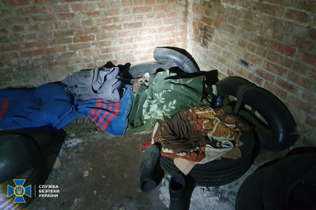 New Russian torture chamber found in deoccupied Kharkiv Oblast ~~