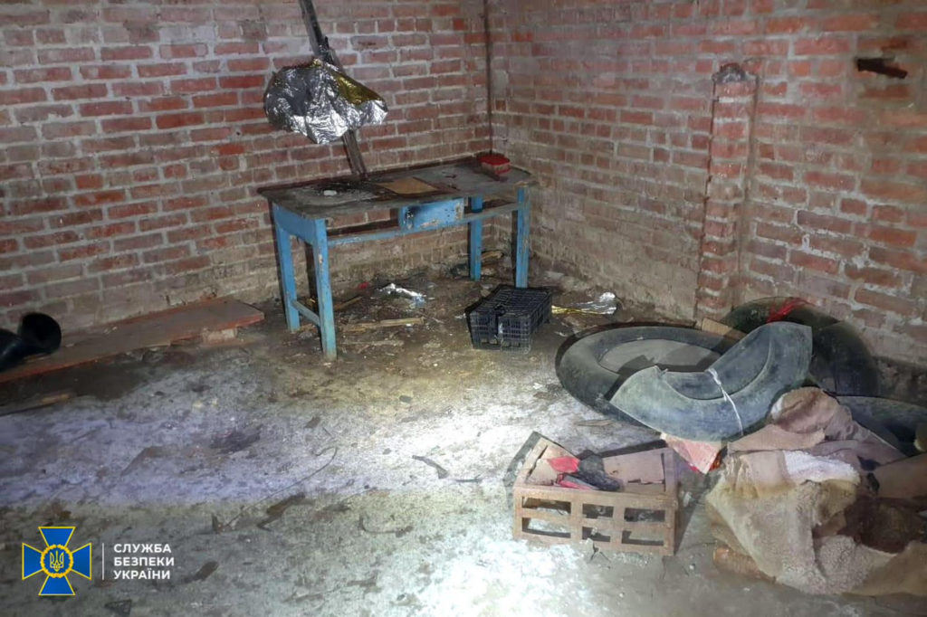New Russian torture chamber found in deoccupied Kharkiv Oblast ~~