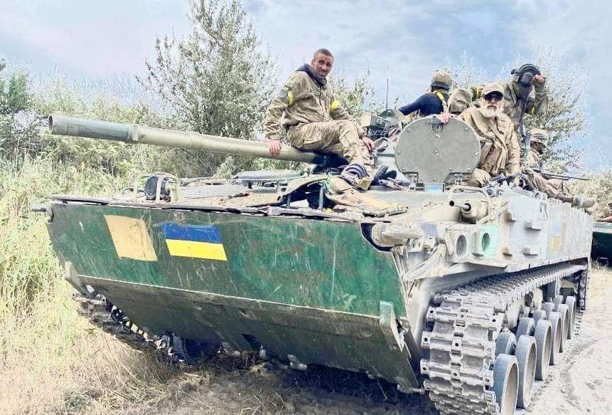 Ukraine regains 700 sq km, pushes Russians back 50 km in counteroffensive