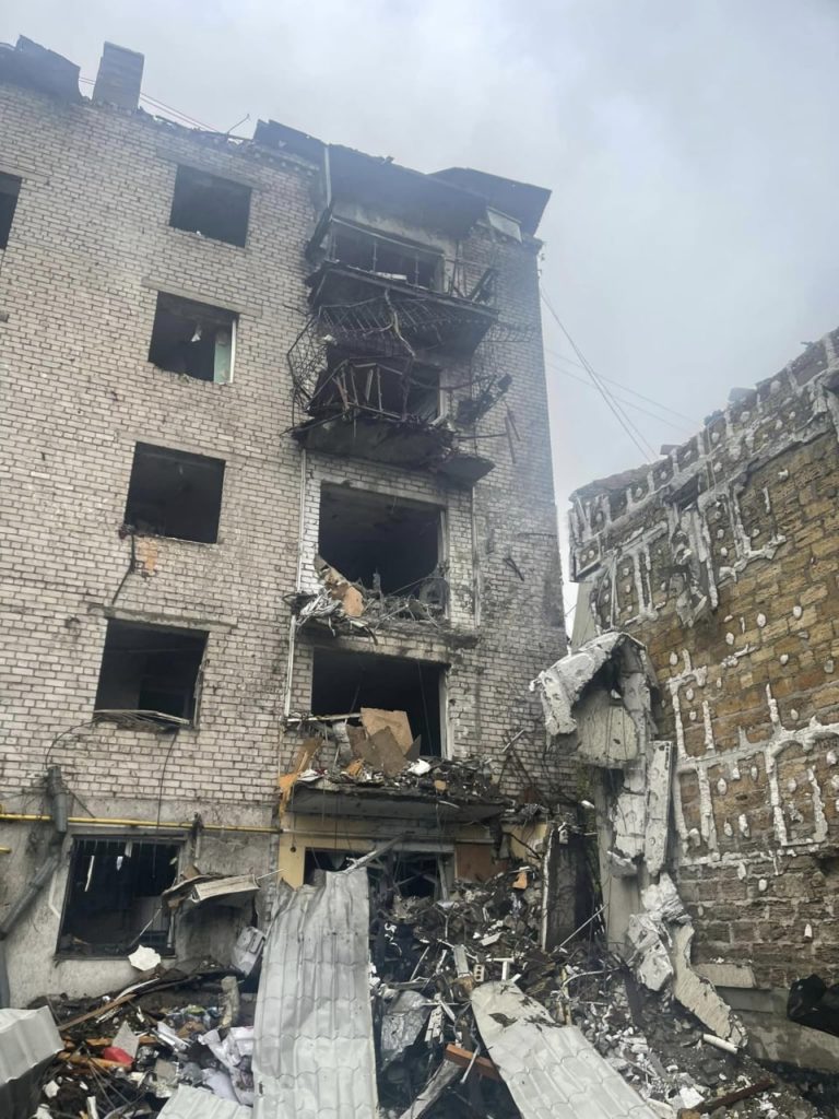Nine wounded after Russian strike on Mykolaiv – PHOTOS ~~