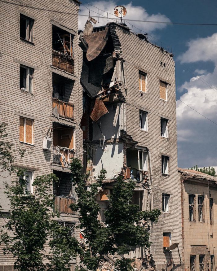 Ukrainian civilians evacuation Russia war