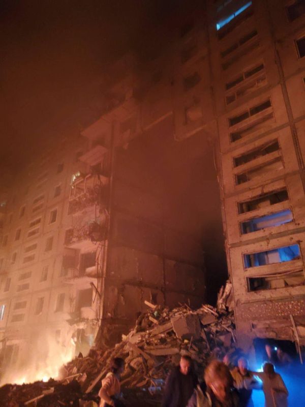 Entire section of a high-rise apartment building destroyed by Russian missile in Zaporizhzhia in the early hours of 9 October 2022. Source. ~
