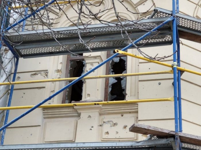 Russia shells Kherson art museum that it previously robbed