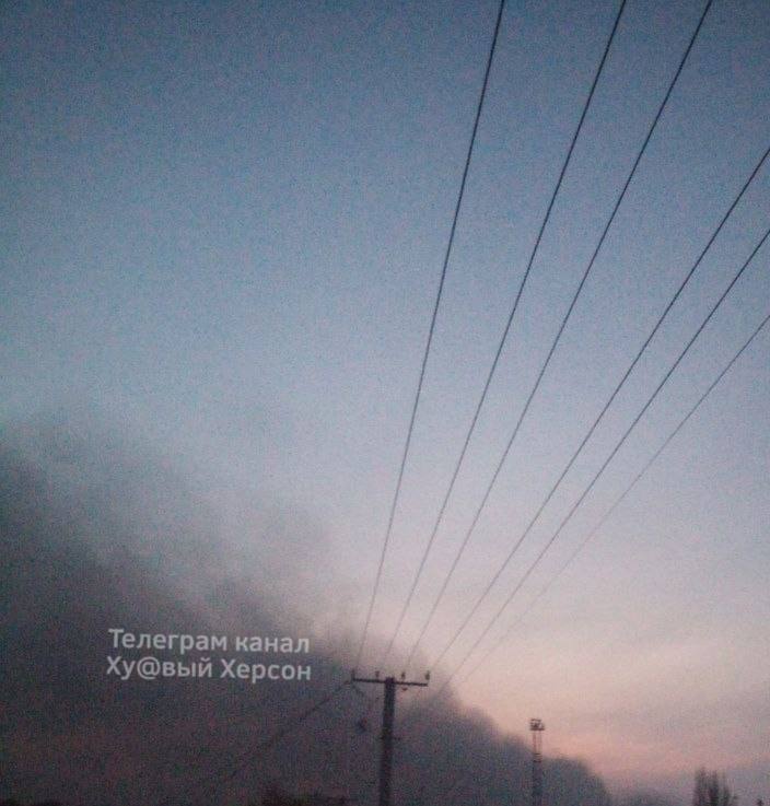Cloud of smoke after alleged Ukrainian strikes in the area of Kherson Airport. Source. ~