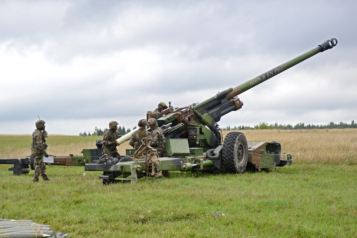 French howitzer TRF1