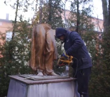 The last monument to Pushkin was dismantled in Ukrainian Chernivtsi