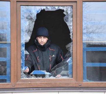Russia shells Ukrainian cities, declares unilateral ceasefire
