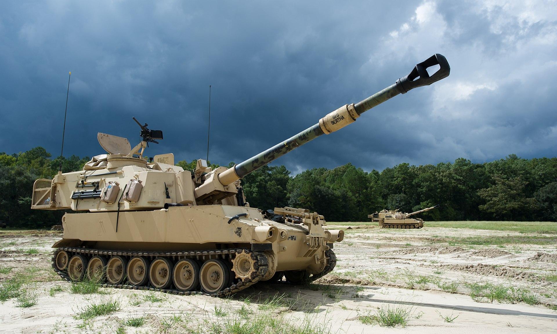 m109A6 paladin