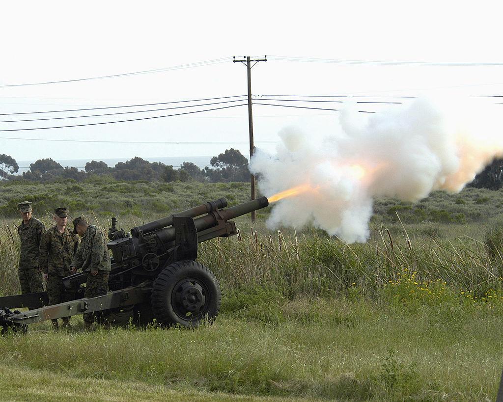 us marines use howitzer