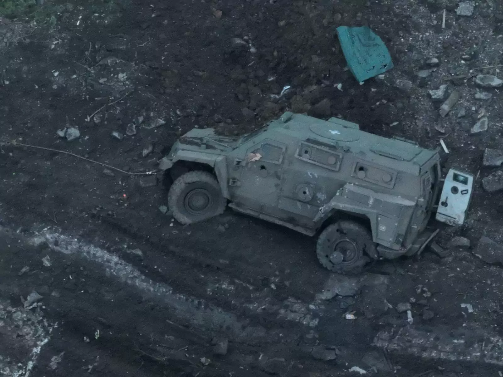 ukraine crew survive mrap class vehicle mls shield after artillery bombardment