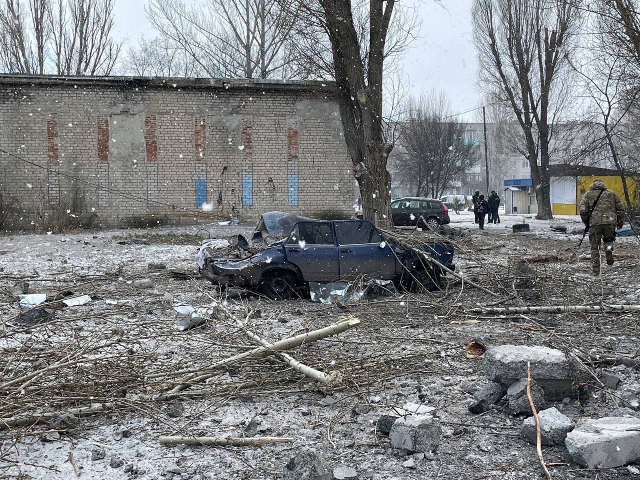 12 civilians injured in Russian strike on town in Donetsk Oblast – PHOTOS ~~