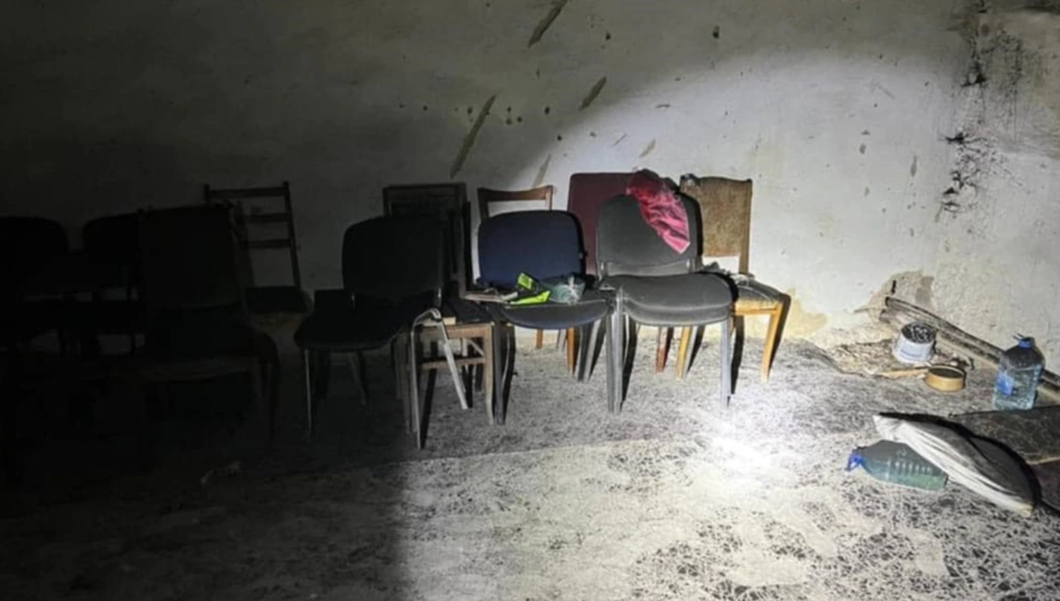 kherson torture chamber local ukrainians