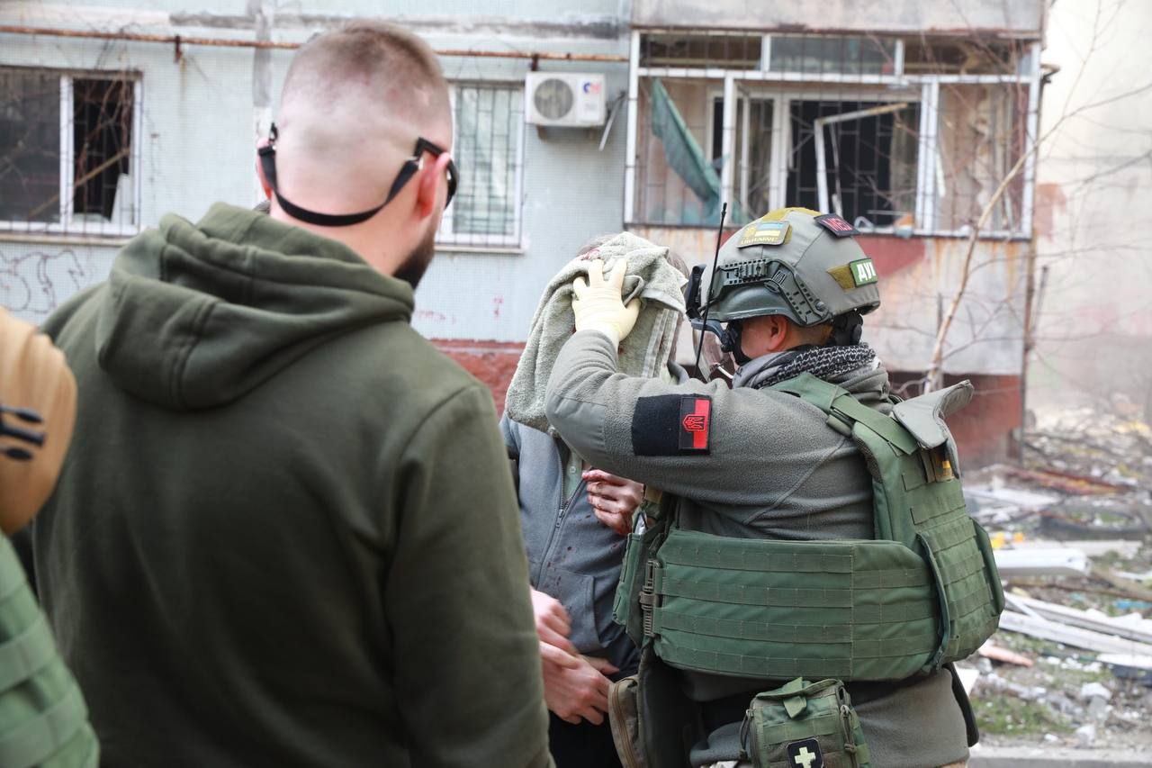 Two Russian missiles targeted residential buildings in the south Ukrainian city of Zaporizhzhia in the morning of 22 March